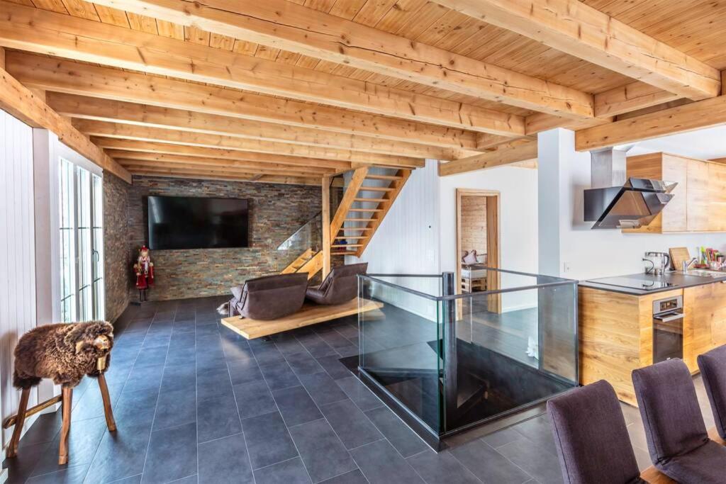 Exklusives Chalet Mit Traumhafter See- Und Bergsicht Seelisberg Zewnętrze zdjęcie
