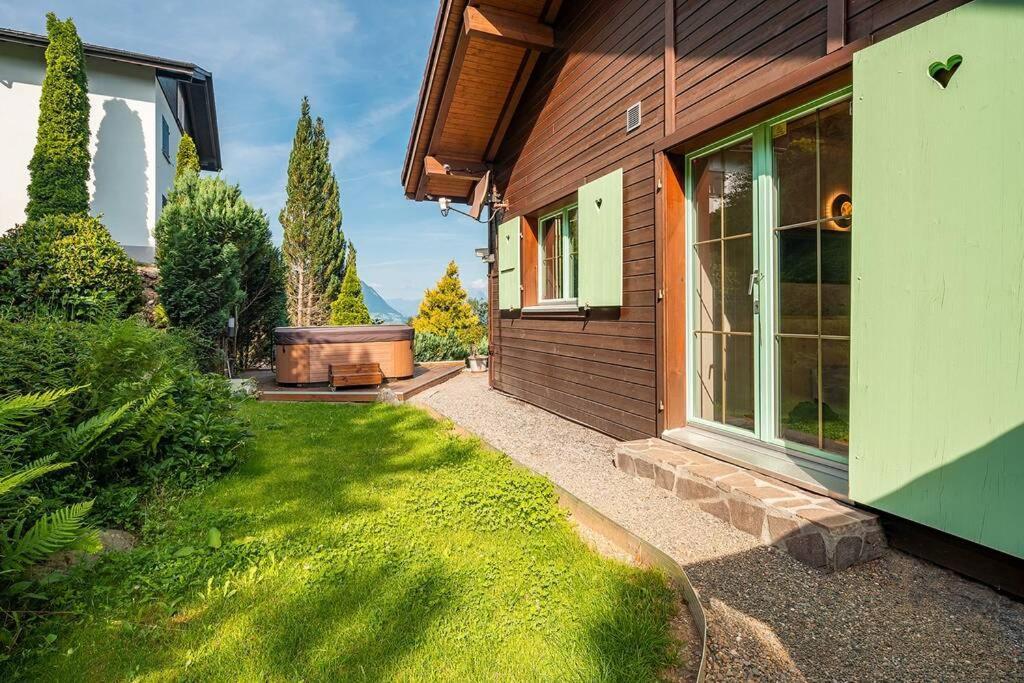 Exklusives Chalet Mit Traumhafter See- Und Bergsicht Seelisberg Zewnętrze zdjęcie