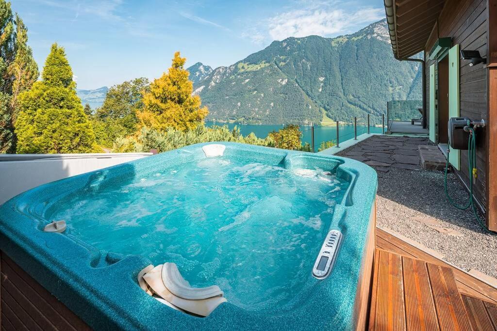 Exklusives Chalet Mit Traumhafter See- Und Bergsicht Seelisberg Zewnętrze zdjęcie